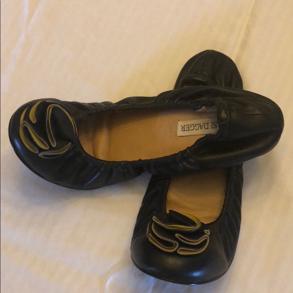 Black flats